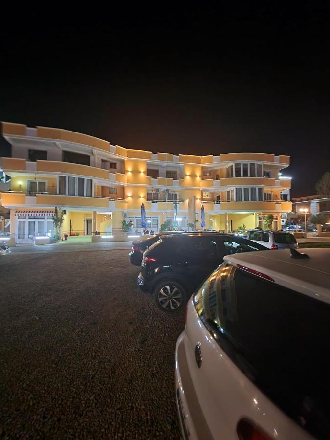 Grandino Holiday Rooms&Apartments Ulcinj Exteriör bild