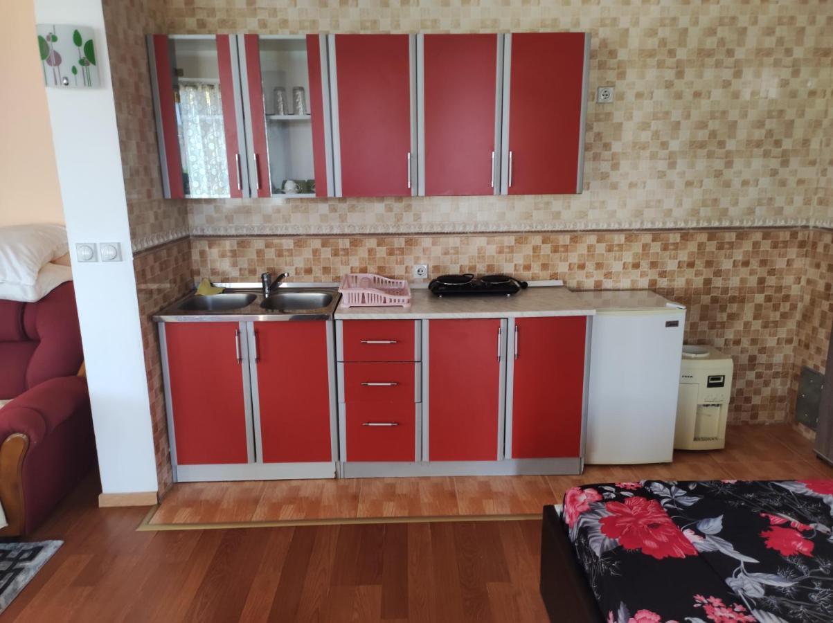 Grandino Holiday Rooms&Apartments Ulcinj Exteriör bild
